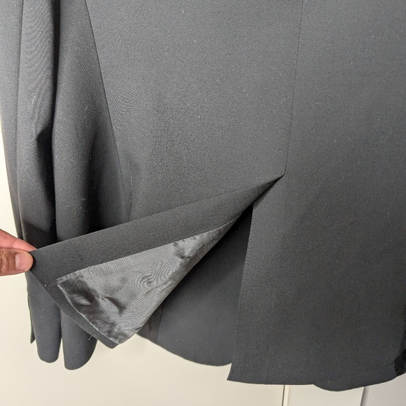 Armani Collezioni Black Wool Blazer sz 14 - Picture 5 of 8